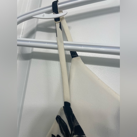 Aritzia Cami tank in US XS - Picture 9 of 9